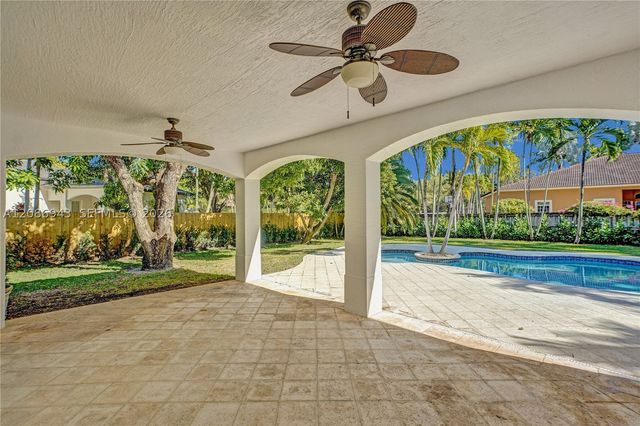 7935 SW 168th St, Palmetto Bay, FL 33157