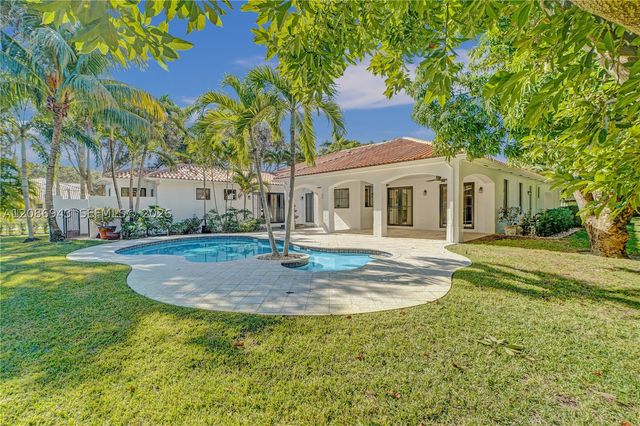 7935 SW 168th St, Palmetto Bay, FL 33157