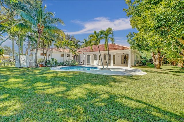 7935 SW 168th St, Palmetto Bay, FL 33157