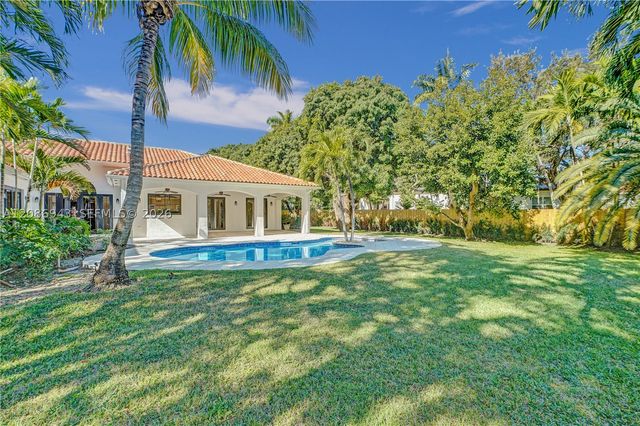 7935 SW 168th St, Palmetto Bay, FL 33157