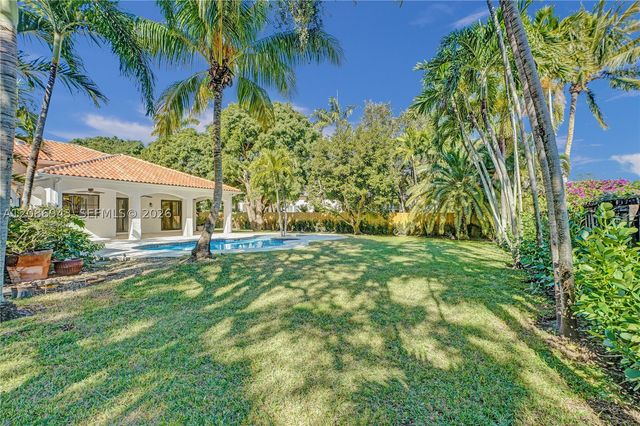 7935 SW 168th St, Palmetto Bay, FL 33157