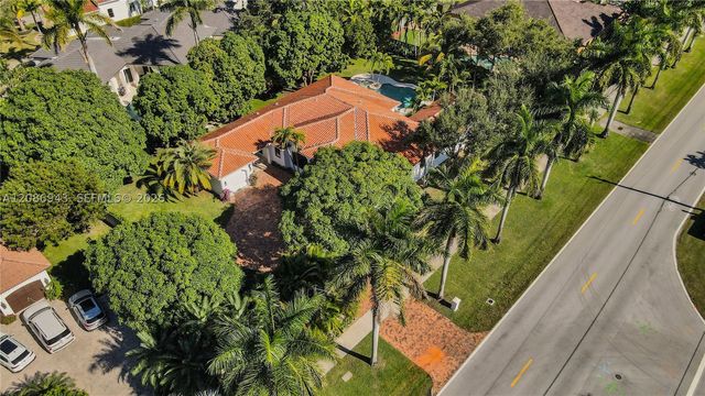 7935 SW 168th St, Palmetto Bay, FL 33157