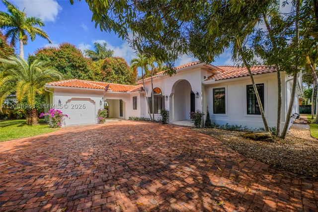 7935 SW 168th St, Palmetto Bay, FL 33157