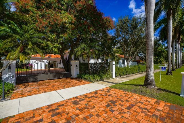 7935 SW 168th St, Palmetto Bay, FL 33157
