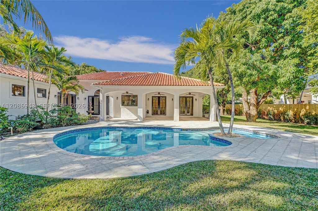 7935 SW 168th St, Palmetto Bay, FL 33157