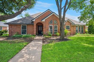3912 Brookside Drive, Bedford, TX 76021