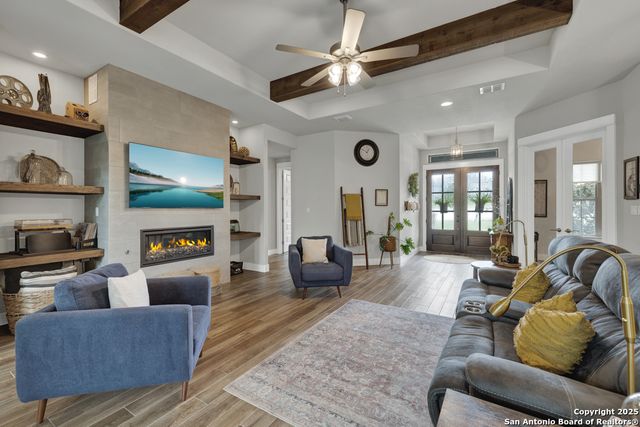 1235 smoky loop, New Braunfels, TX 78132