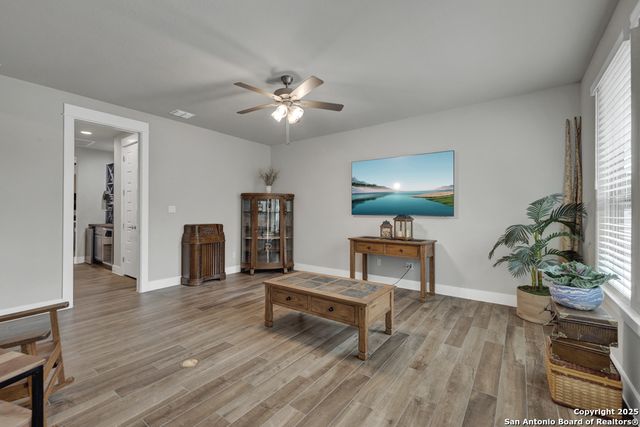 1235 smoky loop, New Braunfels, TX 78132