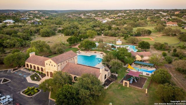 1235 smoky loop, New Braunfels, TX 78132