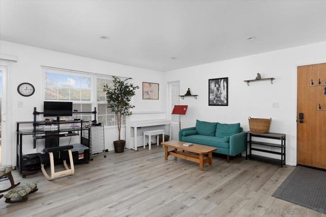 1651 S Juniper St 242, Escondido, CA 92025