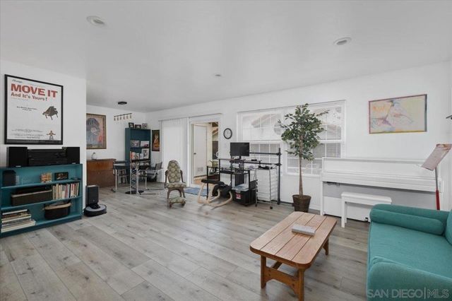 1651 S Juniper St 242, Escondido, CA 92025