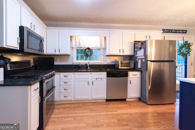 25 Stephanie Drive, Newnan, GA 30265