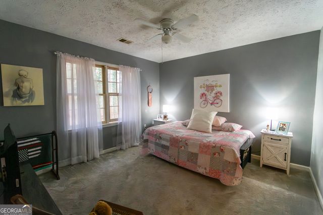 25 Stephanie Drive, Newnan, GA 30265