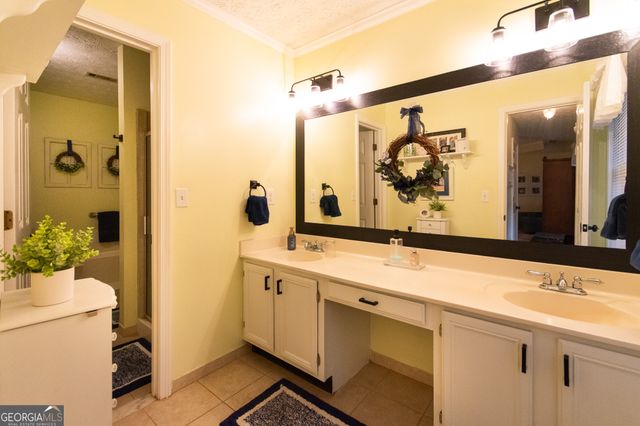 25 Stephanie Drive, Newnan, GA 30265