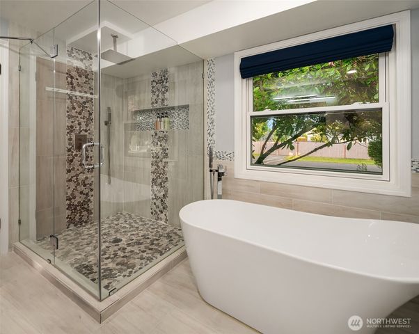 405 Lakeshore Drive, Centralia, WA 98531
