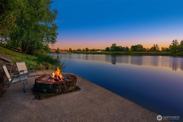 405 Lakeshore Drive, Centralia, WA 98531