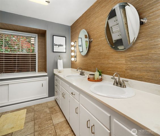 405 Lakeshore Drive, Centralia, WA 98531