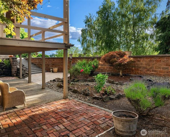 405 Lakeshore Drive, Centralia, WA 98531