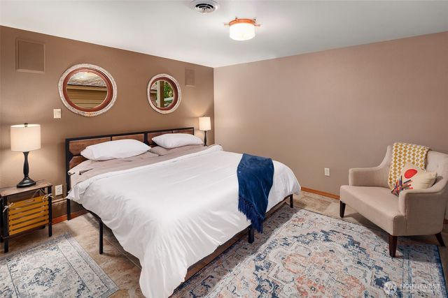 405 Lakeshore Drive, Centralia, WA 98531