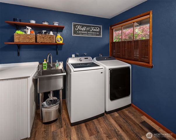 405 Lakeshore Drive, Centralia, WA 98531