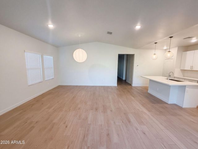 3052 W BENT TREE Drive, Phoenix, AZ 85083