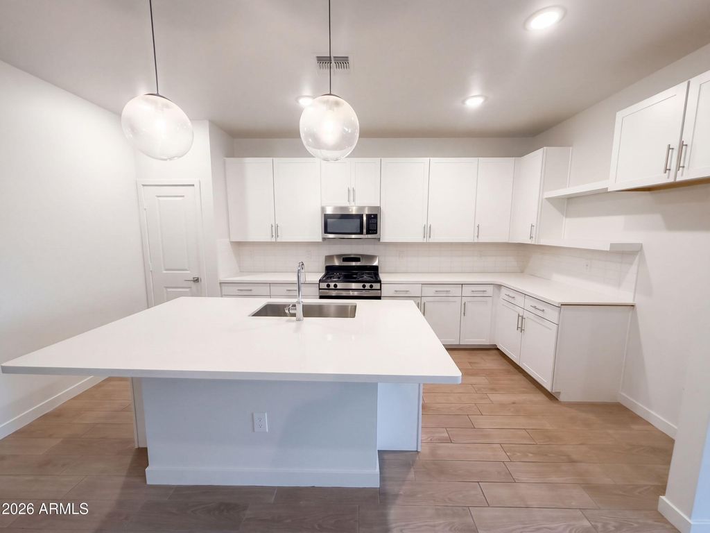 3052 W BENT TREE Drive, Phoenix, AZ 85083 — photo 2