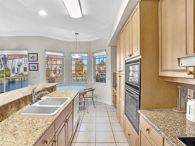 20780 NE 32nd Avenue, Aventura, FL 33180