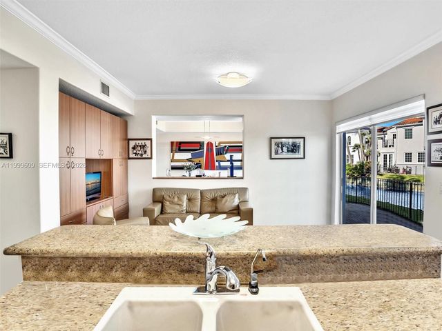 20780 NE 32nd Avenue, Aventura, FL 33180