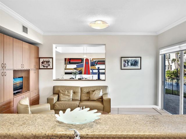 20780 NE 32nd Avenue, Aventura, FL 33180