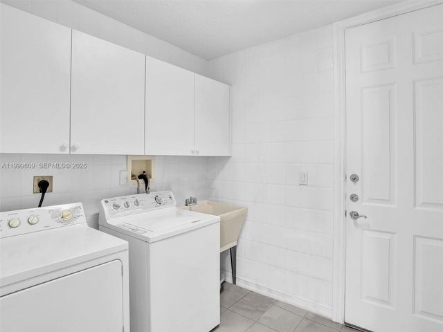 20780 NE 32nd Avenue, Aventura, FL 33180