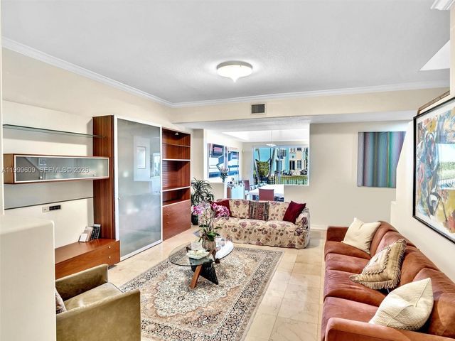 20780 NE 32nd Avenue, Aventura, FL 33180