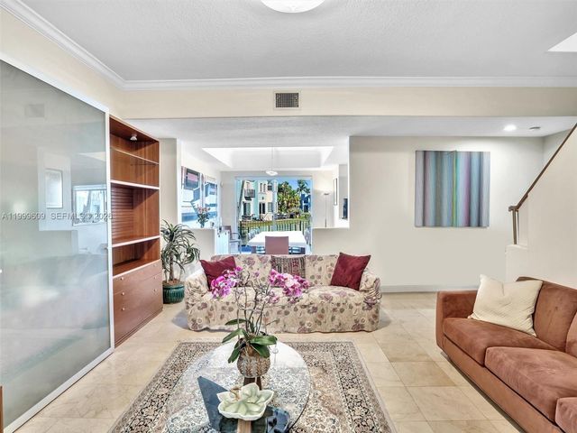 20780 NE 32nd Avenue, Aventura, FL 33180