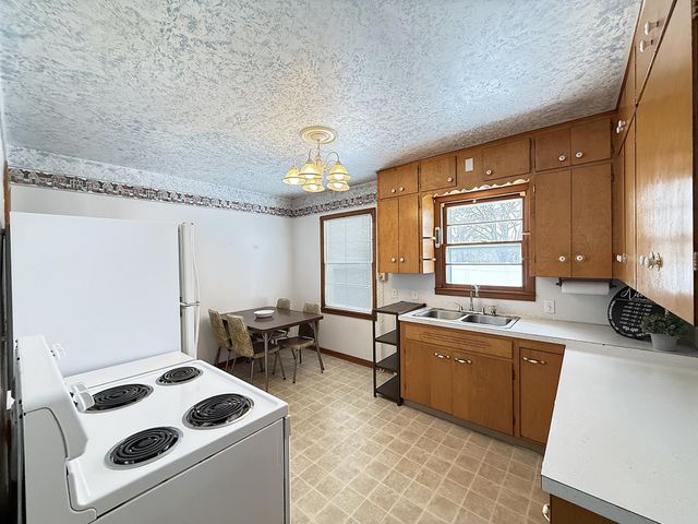 31 W Wilkening Avenue, Appleton, MN 56208