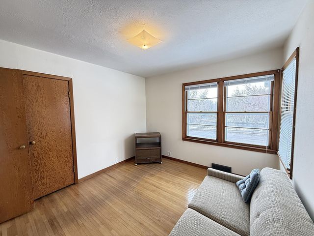 31 W Wilkening Avenue, Appleton, MN 56208