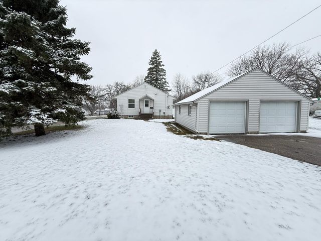 31 W Wilkening Avenue, Appleton, MN 56208