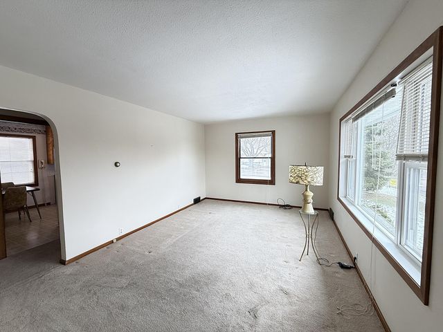 31 W Wilkening Avenue, Appleton, MN 56208