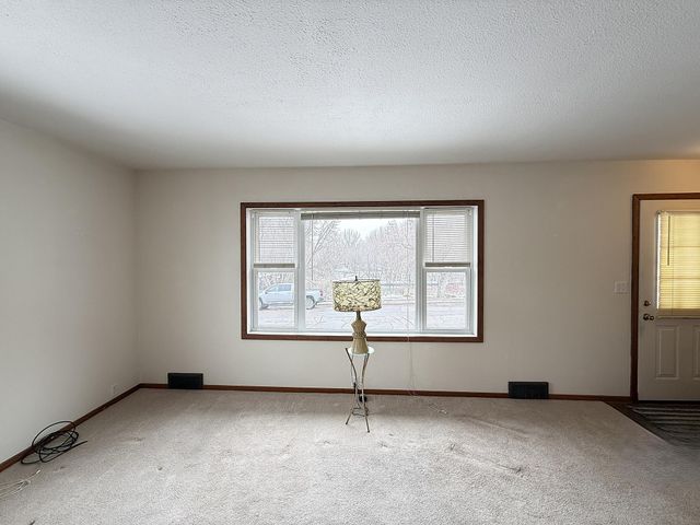 31 W Wilkening Avenue, Appleton, MN 56208