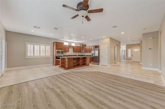 4437 Verdiccio Avenue, Las Vegas, NV 89141