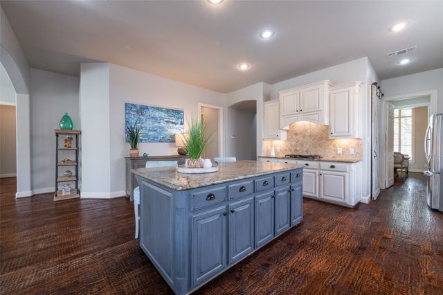 8208 Craftsbury Lane, Mckinney, TX 75071