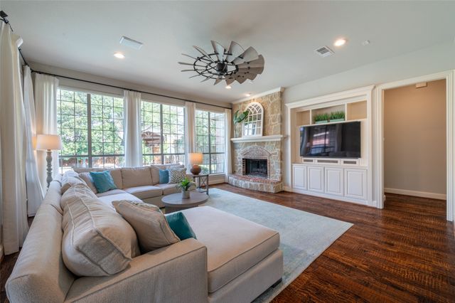 8208 Craftsbury Lane, Mckinney, TX 75071