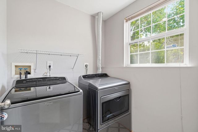 6374 MICHAEL ROBERT DR, Springfield, VA 22150