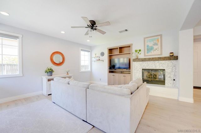 548 Via Del Caballo, San Marcos, CA 92078