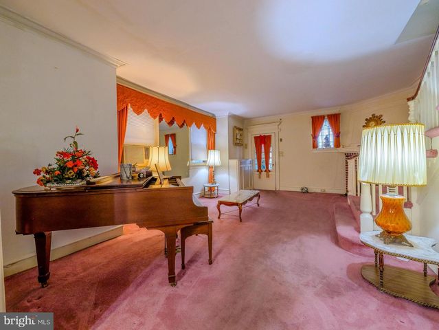 6202 ELLSWORTH ST, Philadelphia, PA 19143