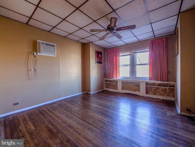 6202 ELLSWORTH ST, Philadelphia, PA 19143