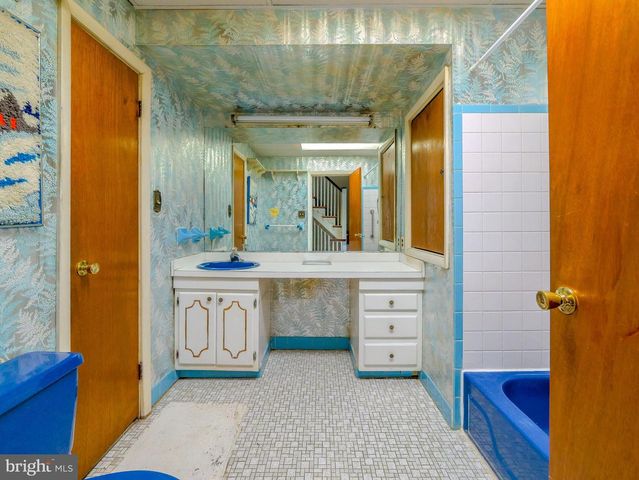 6202 ELLSWORTH ST, Philadelphia, PA 19143