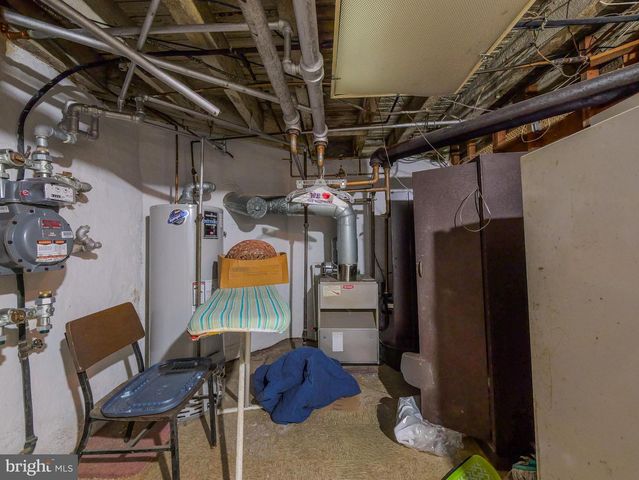 6202 ELLSWORTH ST, Philadelphia, PA 19143