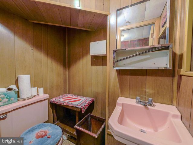 6202 ELLSWORTH ST, Philadelphia, PA 19143