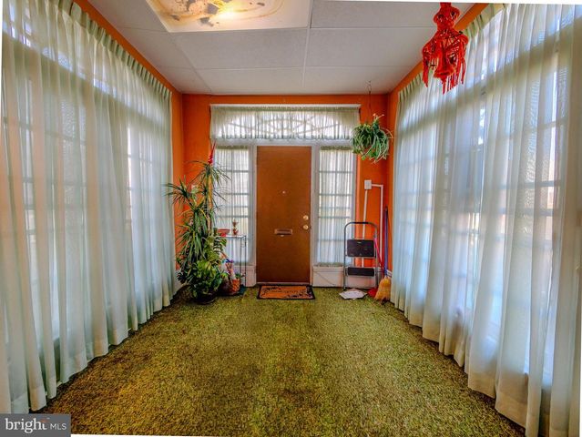 6202 ELLSWORTH ST, Philadelphia, PA 19143