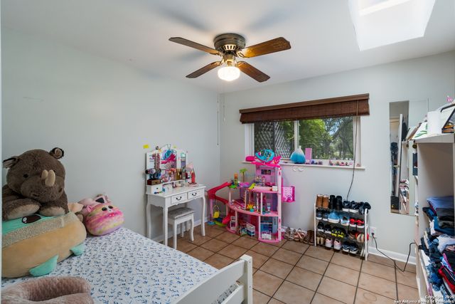 3667 VERSAILLES DR, San Antonio, TX 78219