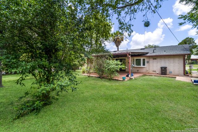 3667 VERSAILLES DR, San Antonio, TX 78219